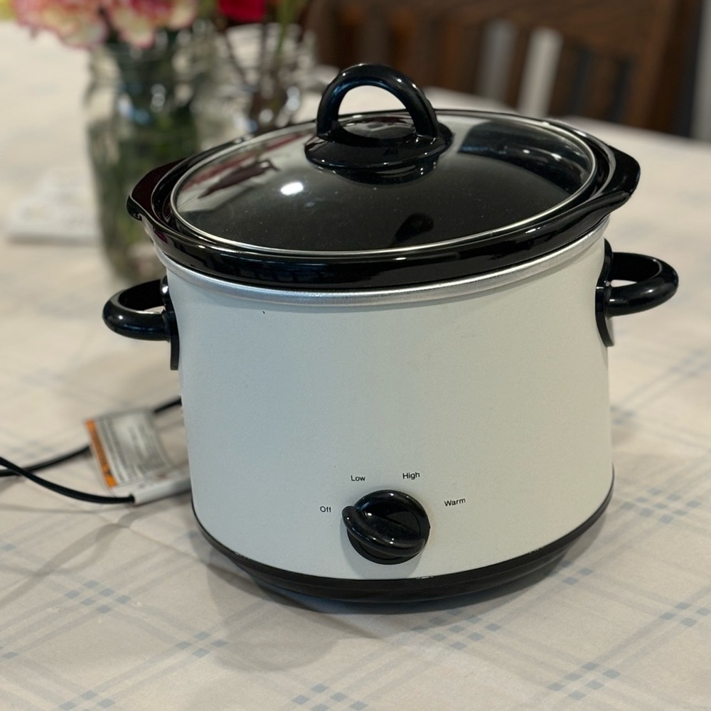 Hearth & Hand Magnolia 3 QT Crock Pot
